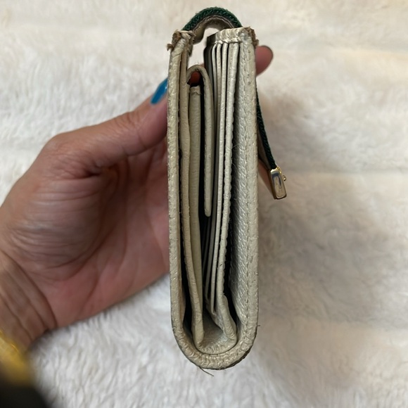Gg blooms leather wallet Gucci
Beige in Leather - Picture 12 of 13
